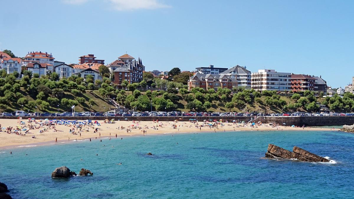 Сантандер розкинувся на березі широкої бухти з безліччю приголомшливих пляжів / фото Wikipedia Сантандер розкинувся на березі широкої бухти з безліччю приголомшливих пляжів / фото Wikipedia