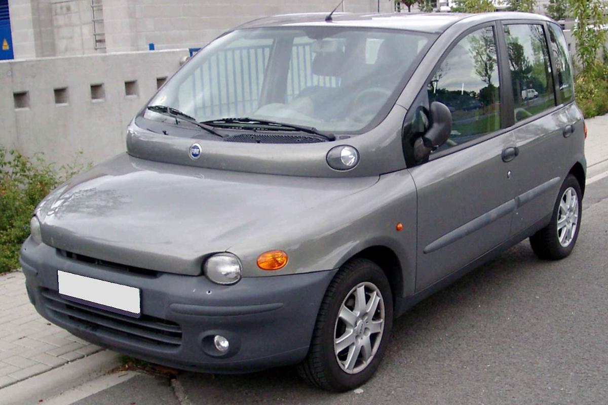 Fiat Multipla першого покоління / фото wikipedia.org Fiat Multipla першого покоління / фото wikipedia.org