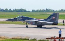 США заблокировали передачу истребителей МиГ-29 Украине в начале войны, - Дуда