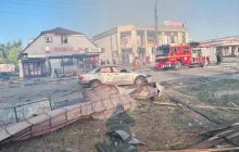 Росіяни скинули авіабомбу на центр Добропілля на Донеччині: є загиблі та багато поранених