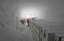 До Великої Британії привезли найстаріший лід Антарктиди: для чого це потрібно