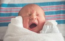У Британії вперше народилися здорові діти з ДНК трьох людей