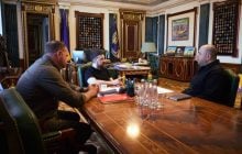 Зеленский поручил сформировать делегацию для переговоров с российской стороной