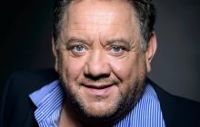 Бенюк ответил на резкую критику за свой призыв бить русскоговорящих детей