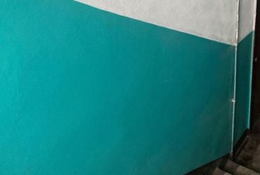 Чому в СРСР стіни фарбували у два кольори: і роблять це і досі