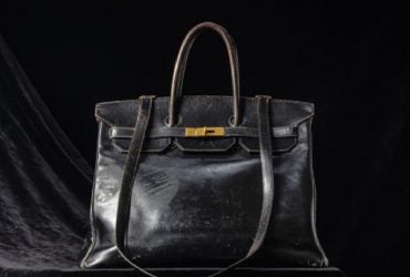 Сумкау легендарной Джейн Биркин продали на аукционе за рекордную сумму