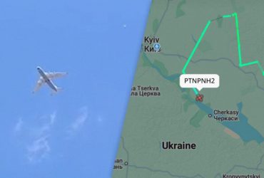 У небі над Україною помітили цивільні літаки з посланням для Путіна