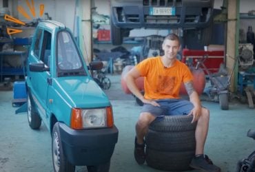 В Италии заметили самый узкий автомобиль в мире: разработчик рассказал, как его удалось создать