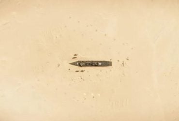 Фантомна ціль: для чого Китай побудував авіаносець в пустелі