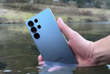 Специалисты определили лучшие смартфоны на рынке с защитой от воды