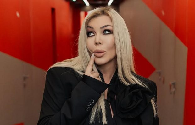 Ірина Білик заінтригувала несподіваним кадром із загадковим чоловіком