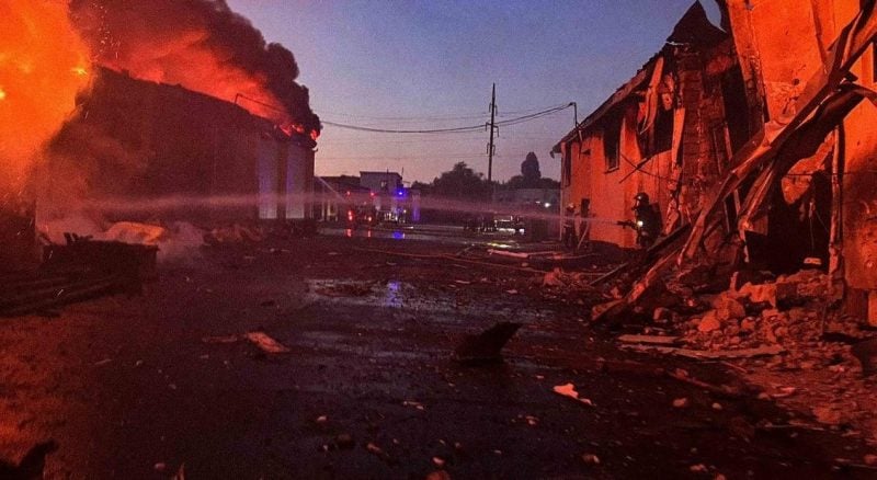 Ворог атакував "шахедами" Запоріжжя та Київщину: є постраждалі (фото)