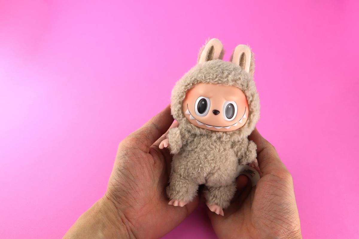 В августе Pop Mart открыла мегамагазин во флагманском торговом центре Iconsiam в Бангкоке / фото ua.depositphotos.com В августе Pop Mart открыла мегамагазин во флагманском торговом центре Iconsiam в Бангкоке / фото ua.depositphotos.com