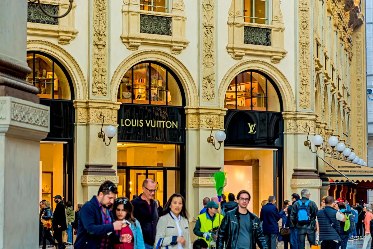 Без Gucci та Louis Vuitton: люксові бренди масово тікають з Близького Сходу Без Gucci та Louis Vuitton: люксові бренди масово тікають з Близького Сходу