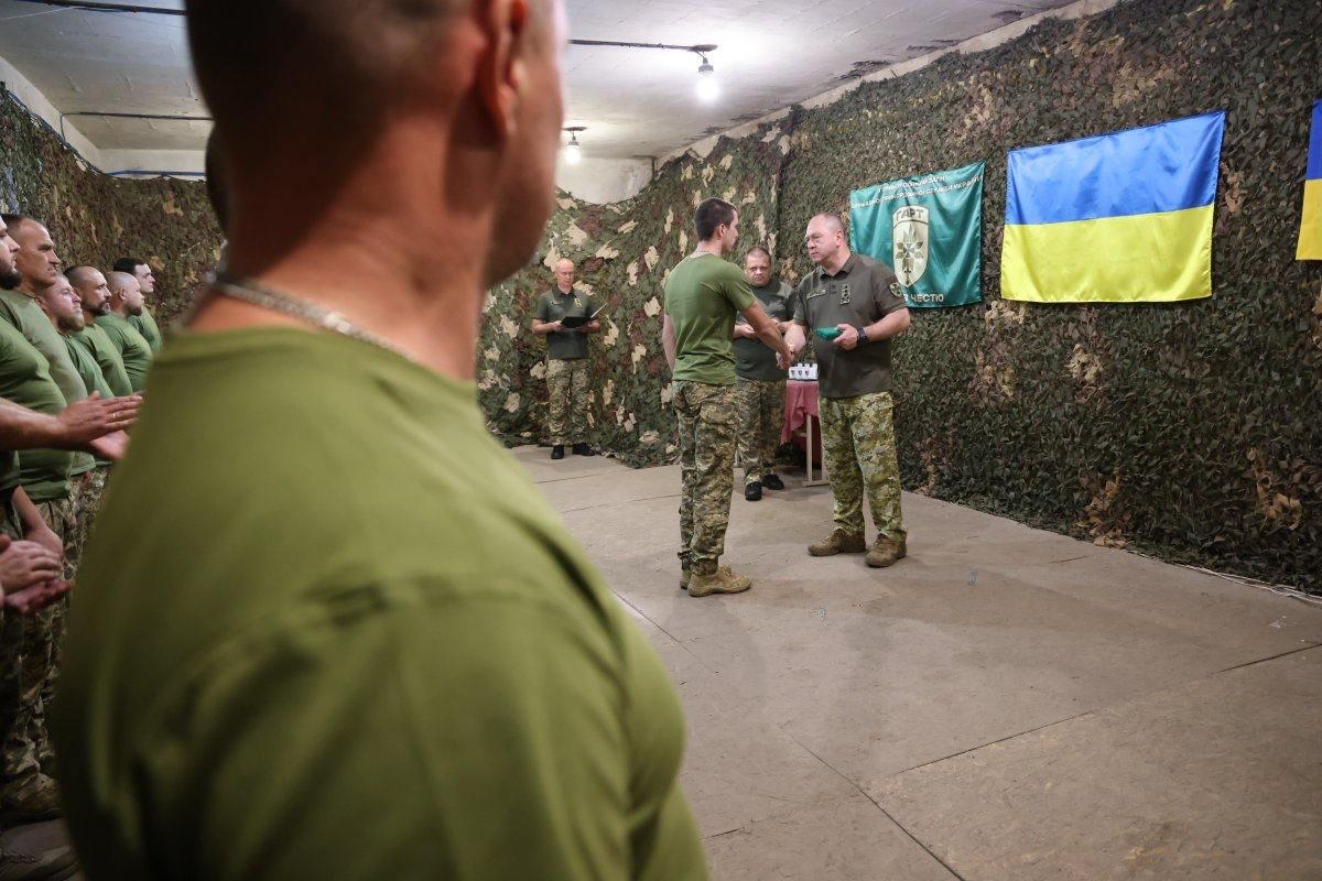 Сергей Дейнеко проверил боевую готовность пограничников на самых горячих направлениях фронта Сергей Дейнеко проверил боевую готовность пограничников на самых горячих направлениях фронта