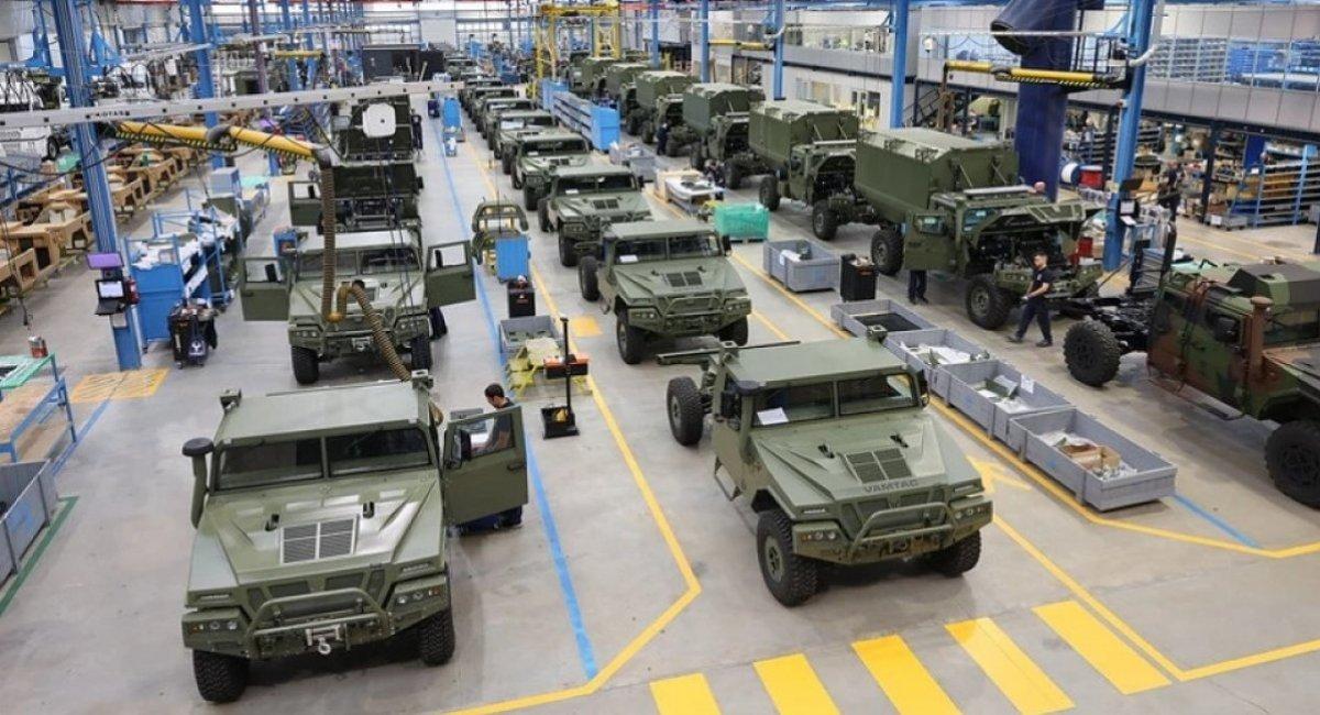 Іспанці вдвічі збільшать обсяги виробництва MRAP VAMTAC / Infodefensa Іспанці вдвічі збільшать обсяги виробництва MRAP VAMTAC / Infodefensa