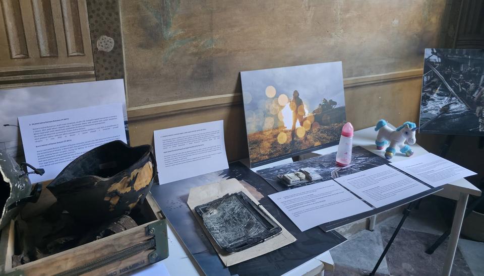 У Празі відкрилась міжнародна виставка про геноцидальну війну Росії проти України У Празі відкрилась міжнародна виставка про геноцидальну війну Росії проти України