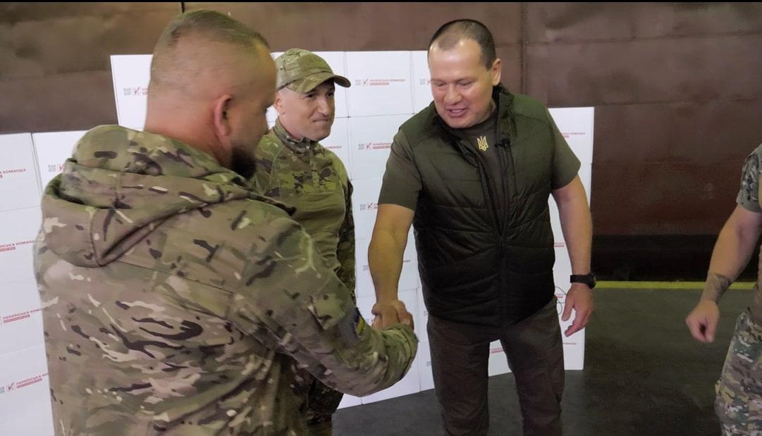 Палатний: 'Українська команда' передала на фронт вже майже 3500 дронів - чергову партію отримав 21 полк безпілотних систем Палатний: 'Українська команда' передала на фронт вже майже 3500 дронів - чергову партію отримав 21 полк безпілотних систем