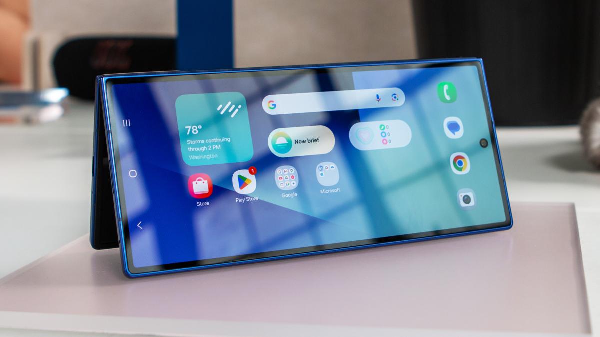 Експерти назвали п'ять Android-смартфонів, які варто взяти замість iPhone Експерти назвали п'ять Android-смартфонів, які варто взяти замість iPhone