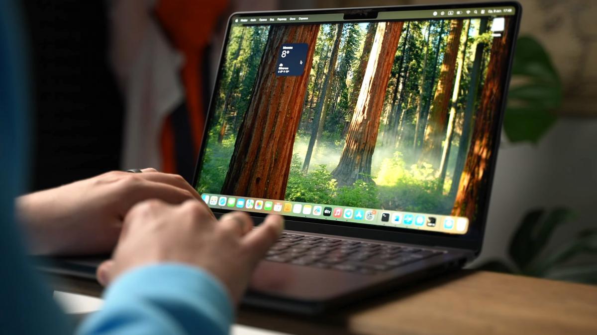 The way to damage the MacBook screen is a piece of paper / photo Techradar8 The way to damage the MacBook screen is a piece of paper / photo Techradar8
