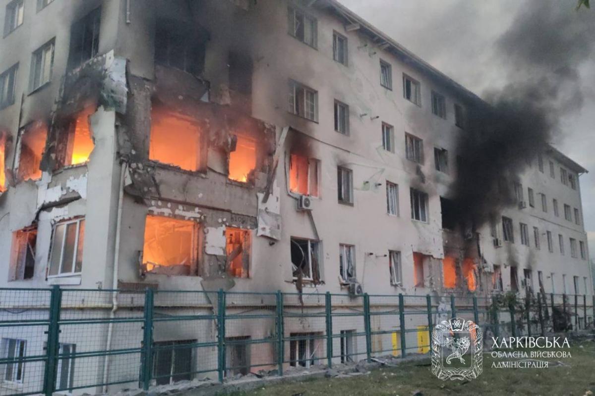 В результате удара много погибших и раненых / Харьковская ОГА В результате удара много погибших и раненых / Харьковская ОГА