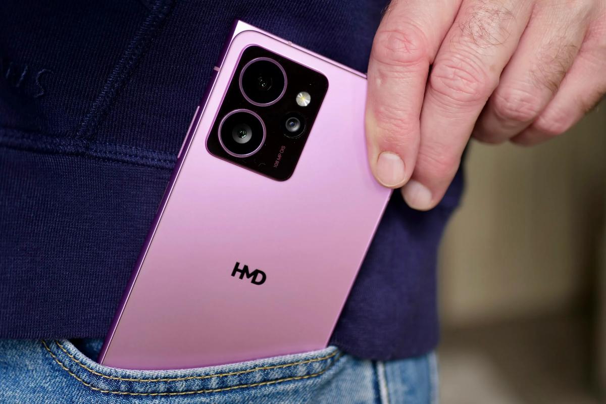 Їх небагато, але вони є: названо найкращі смартфони зі знімною батареєю у 2025 році Їх небагато, але вони є: названо найкращі смартфони зі знімною батареєю у 2025 році