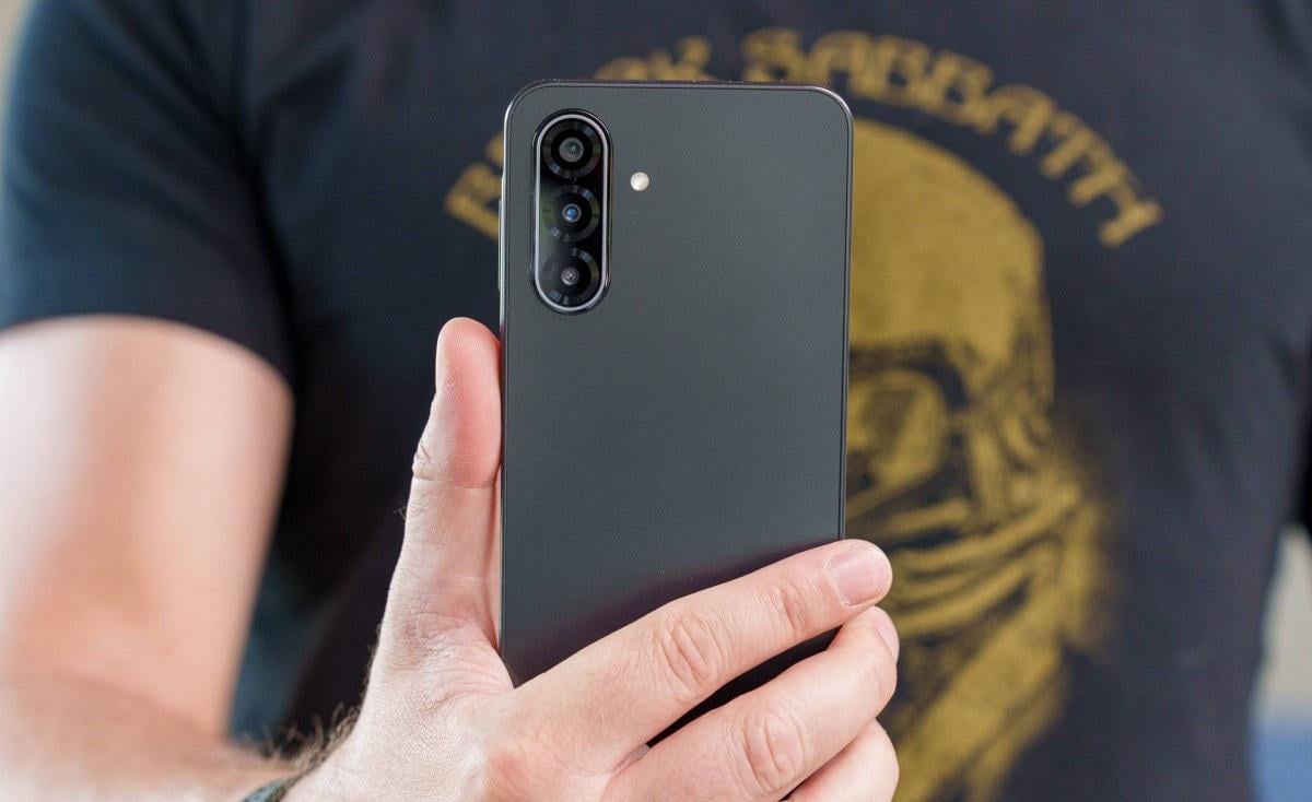 Samsung Galaxy A17 5G розчарував повільним процесором і яскравістю екрана / фото GSMArena Samsung Galaxy A17 5G розчарував повільним процесором і яскравістю екрана / фото GSMArena