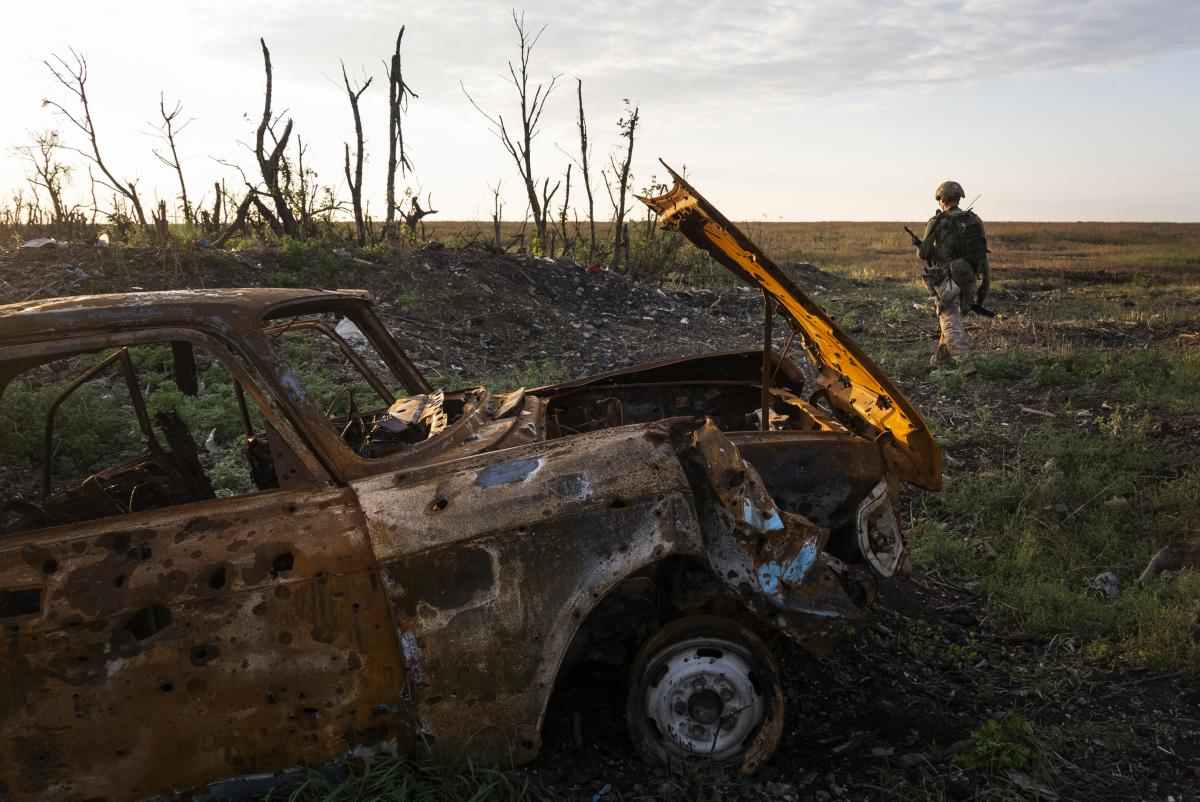 Кадр из фильма "2000 метров до Андреевки" / фото Arthouse Traffic