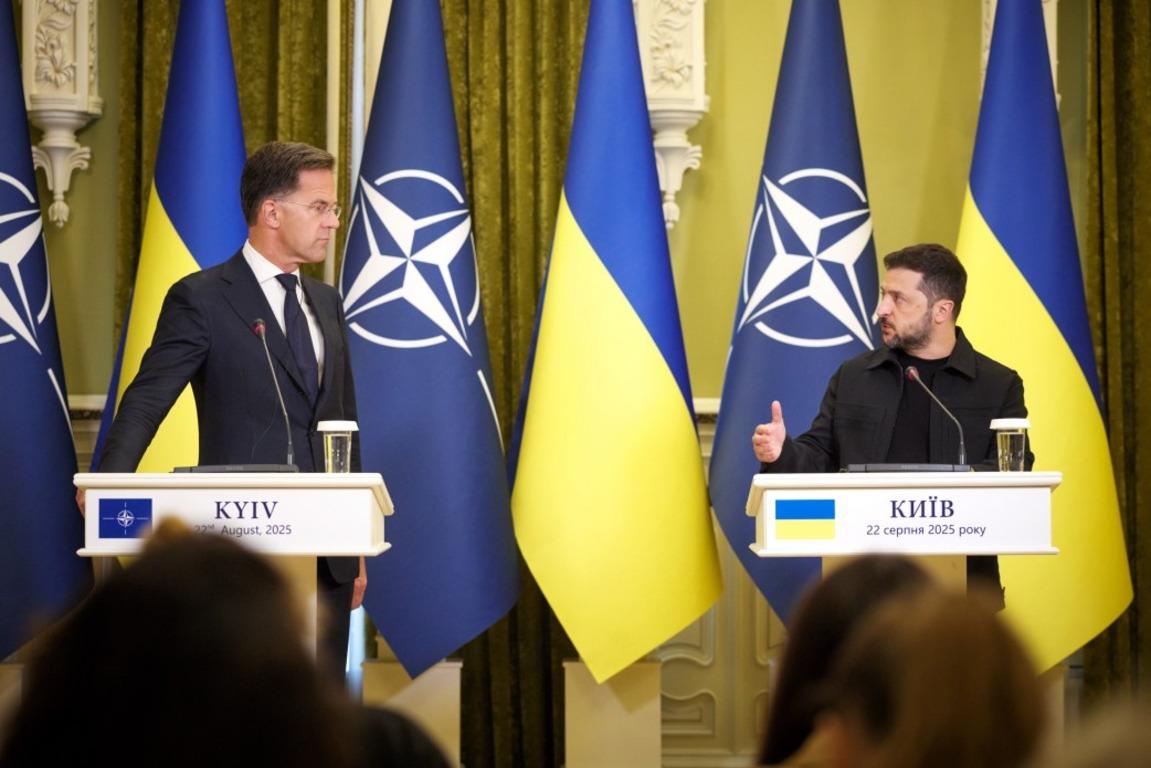 Зеленський зауважив, що гарантії безпеки Україні потрібні для того, аби унеможливити напад Росії у майбутньому. / Фото ОПУ Зеленський зауважив, що гарантії безпеки Україні потрібні для того, аби унеможливити напад Росії у майбутньому. / Фото ОПУ