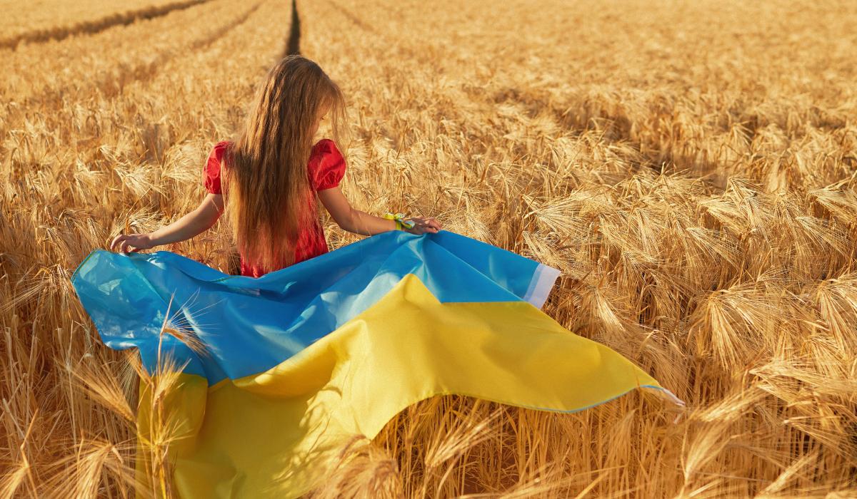 День флага в Украине 2025: история даты и открытки ко Дню государственного символа