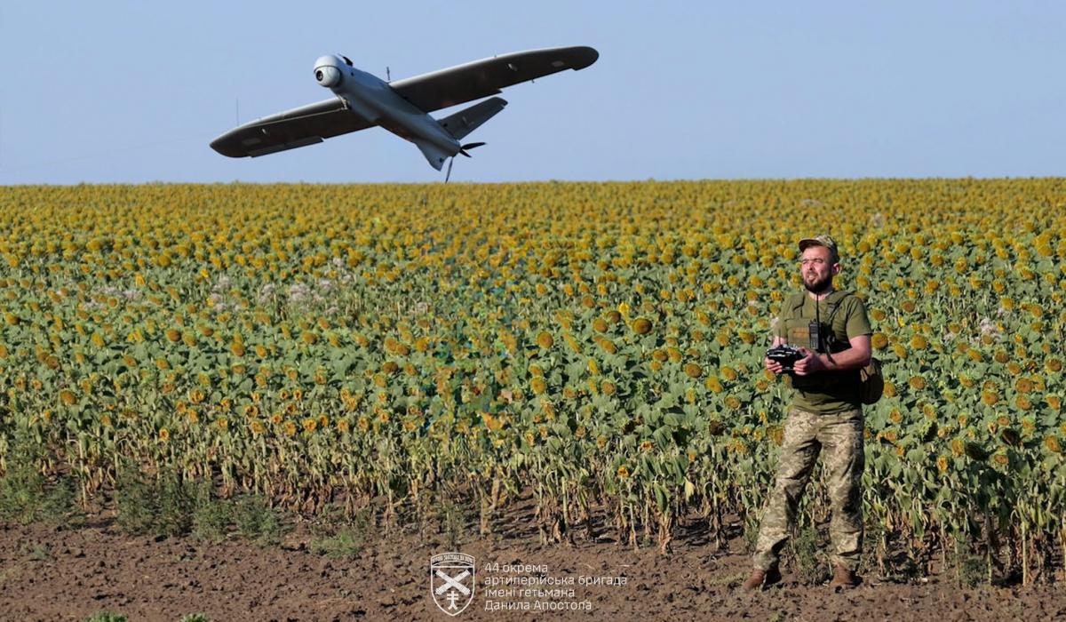 Україна першою в світі почала активно використовувати рої дронів зі штучним інтелектом / фото 44 ОАБр імені гетьмана Данила Апостола. Україна першою в світі почала активно використовувати рої дронів зі штучним інтелектом / фото 44 ОАБр імені гетьмана Данила Апостола.