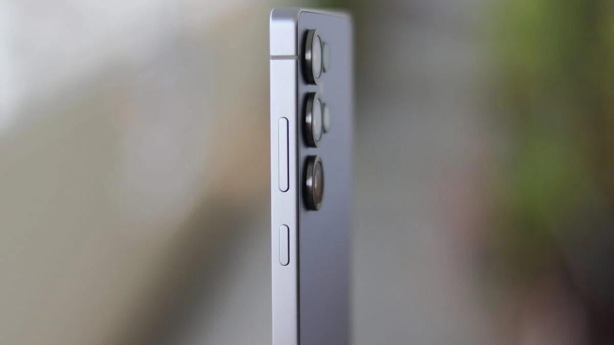 Galaxy S26 Ultra отримає стандартну літій-іонну батарею на 5000 мАг / фото SamMobile Galaxy S26 Ultra отримає стандартну літій-іонну батарею на 5000 мАг / фото SamMobile