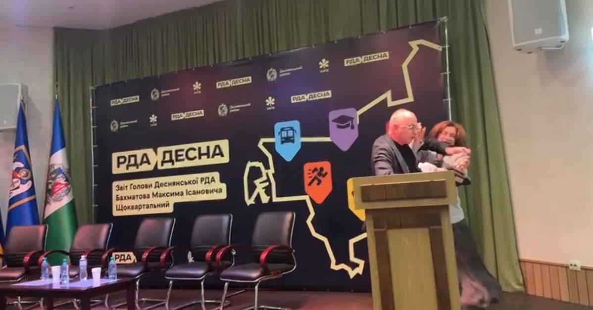 Глава Деснянской РГА Бахматов ударил женщину: она обратилась в полицию Глава Деснянской РГА Бахматов ударил женщину: она обратилась в полицию