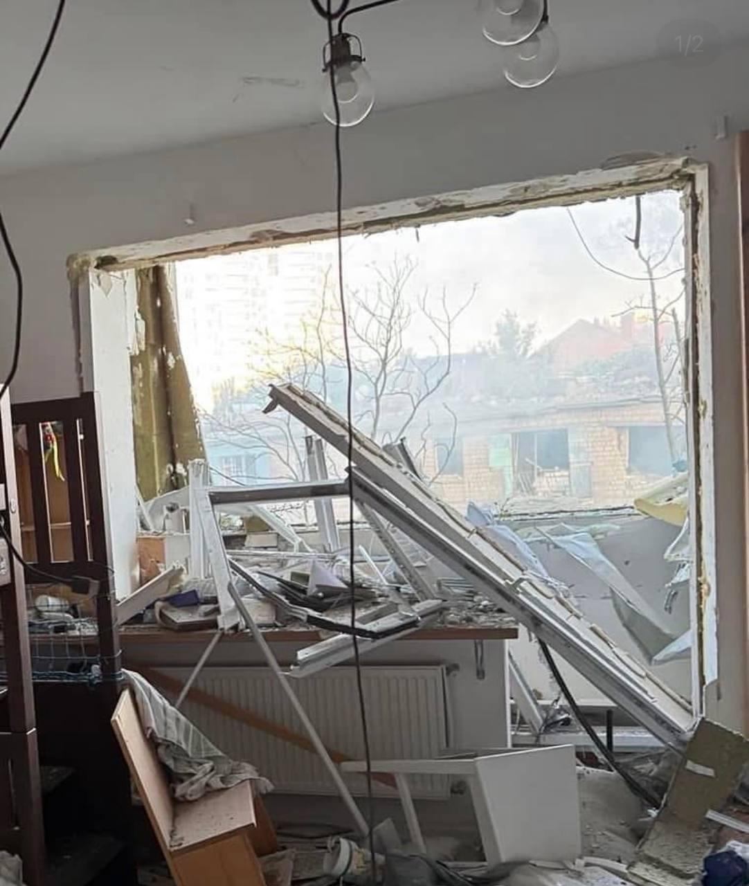 Пошкоджена квартира Олени та Тараса Тополі Пошкоджена квартира Олени та Тараса Тополі