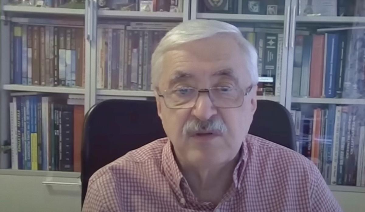 Валерій Романенко розповів, як росіяни удосконалюють свої ракети / кадр з відео Валерій Романенко розповів, як росіяни удосконалюють свої ракети / кадр з відео