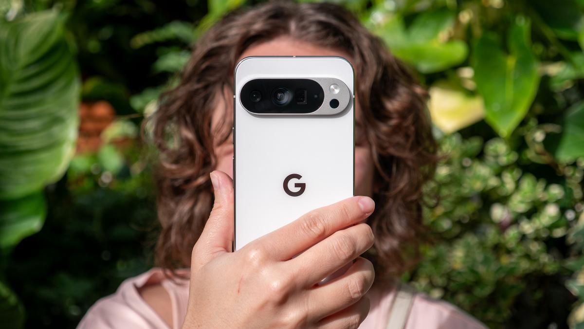 Pixel 10 Pro XL увірвався в топ-5 преміальних камерофонів за версією DxOMark / фото Android Central Pixel 10 Pro XL увірвався в топ-5 преміальних камерофонів за версією DxOMark / фото Android Central