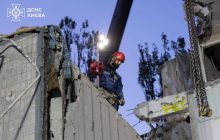 Під завалами будинку в Києві ще можуть бути люди: кількість жертв зросла