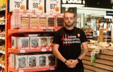 "Цей товар міг би купувати герой": VARUS приєднався до адвокаційної кампанії Still in Captivity