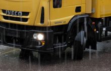 28 ОМБр отримала від "Української команди" вантажівку з гідробортом для посилення логістики