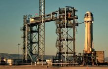 Blue Origin Безоса отправила в космос 80-летнего путешественника (видео)