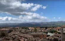 "Маленький Рим" без натовпів туристів: чим дивує стародавній Губбіо в Італії