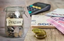 Пенсия более 12 000 грн по стажу: кого ждут повышенные выплаты в августе