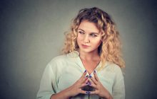 Почему мы радуемся, когда другие люди терпят неудачи: психолог раскрыл две главные причины