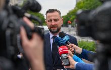 Повітряний простір Польщі порушили більше десяти обʼєктів, - міністр оборони країни