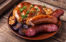 Война за колбаски: земли Германии сцепились в клинче за мясное лакомство