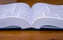 Кембриджський словник пояснив нові слова: "skibidi", "tradwife" та "delulu"