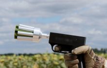 "Українська команда" до Дня Незалежності оголосила масштабний збір на сіткомети: Захисти бійця від дронів