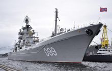 Утиль чи марафет: росіяни не можуть визначити долю застарілого крейсера "Петр Великий"