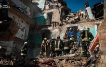 "Кричали про допомогу": у Reuters розповіли, як юнак рятував людей після атаки РФ на Київ