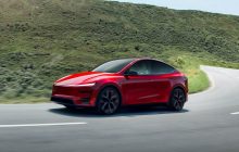 Запас ходу 580 км і 3,5 секунди до "сотні": Tesla представила новий електрокар (фото)
